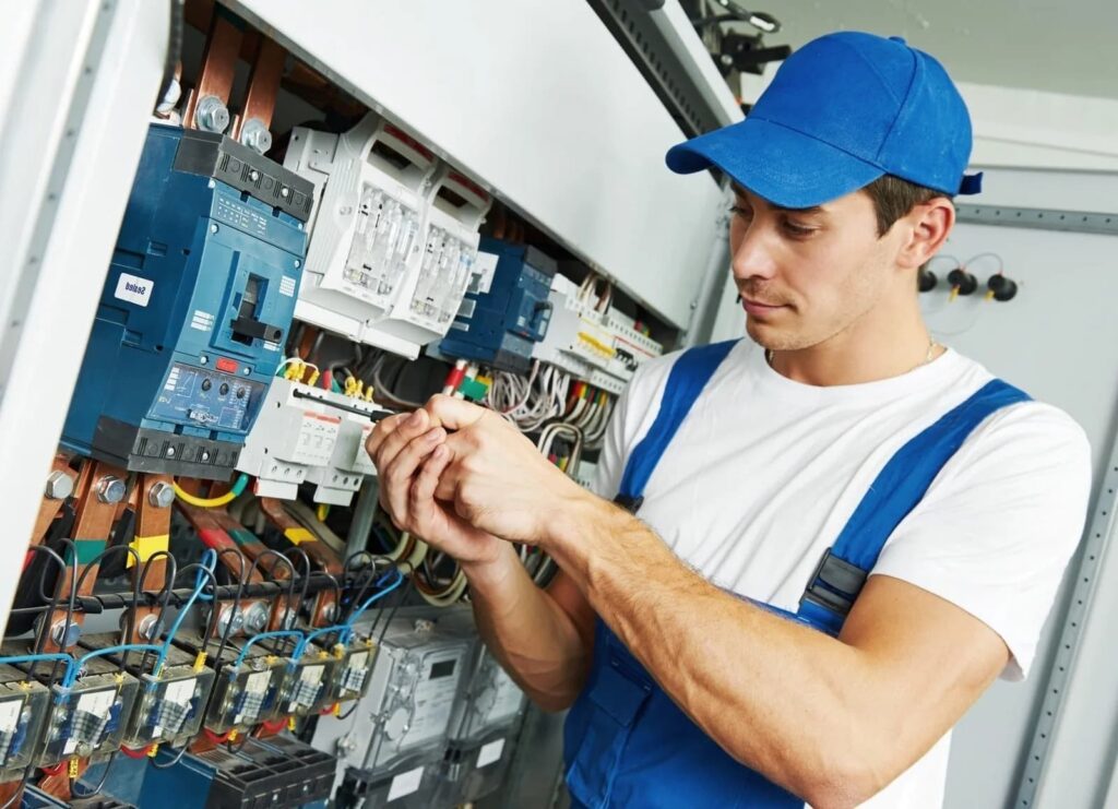 مقاول كهرباء في الخرج